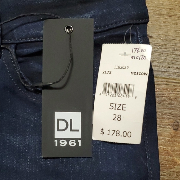 DL1961 Amanda Blue Skinny Jeans Premium Fit - Picture 2 of 11
